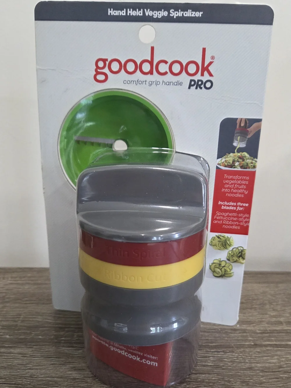 Goodcook Veggie Spiralizer 3 Blade, Hand-held, Make Your Own 3-in 1 Blade New.